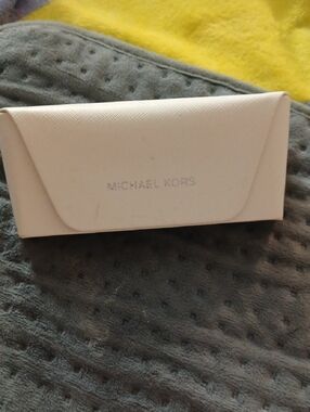 Michael Kors Cream Textured Eyewear Case